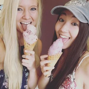 Meet your Posher, Monica